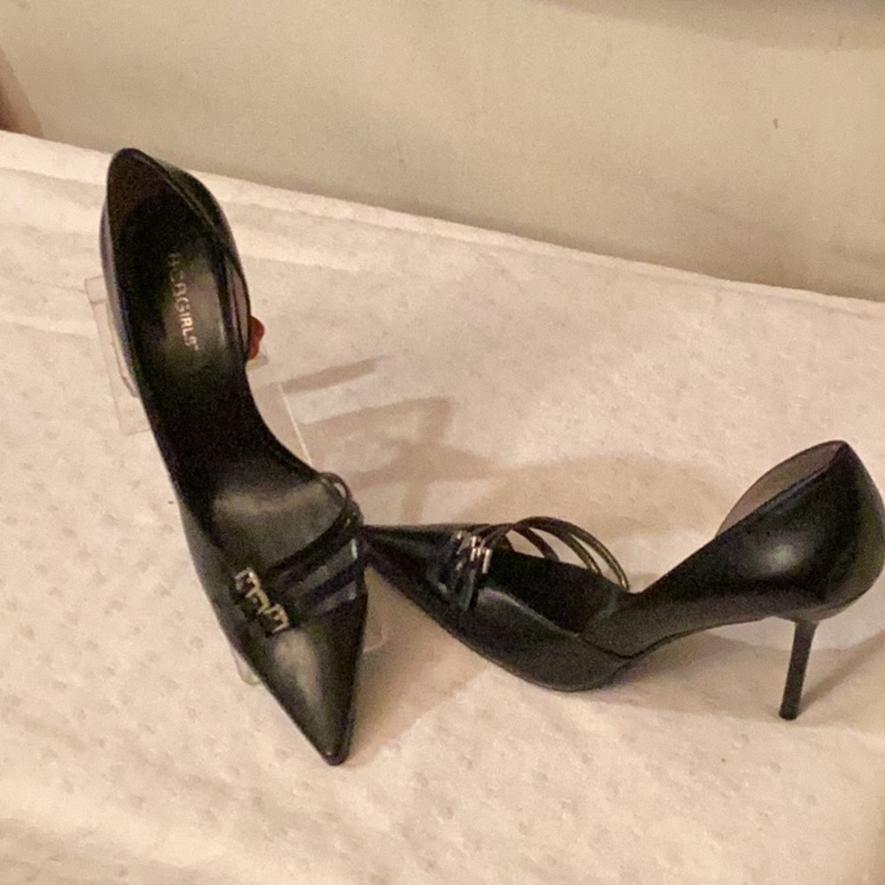 BCBGirls black pointed toe stiletto heels dress shoes # 9 B/M.